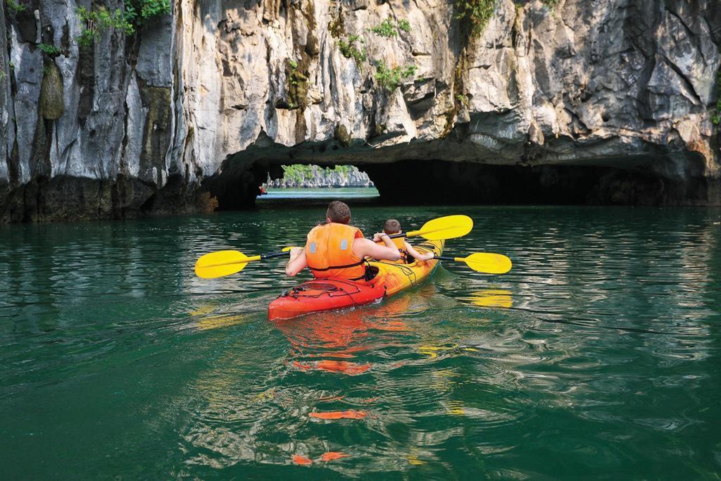 Golden Star Cruise Hotel Nan Giang Екстериор снимка